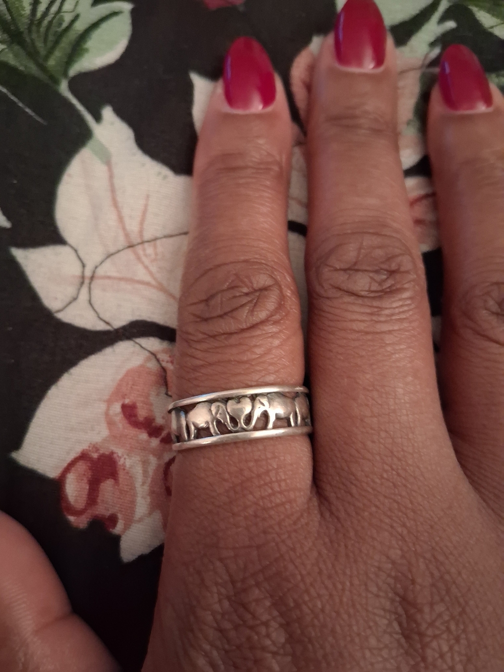 Sterling Silver Elephant Band Ring in Silver